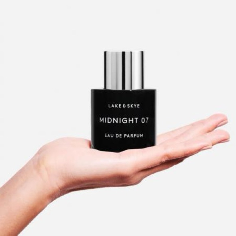 Lake & Skye Midnight 07 Eau de Parfum - Picture 2 of 5
